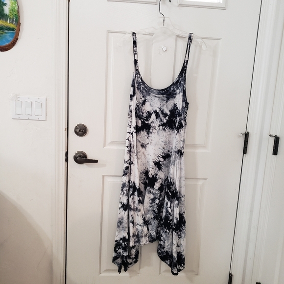 Torrid Black, Gray and White Tye-dye Asymmetrical Sundress - Picture 3 of 6